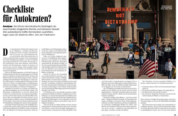 Widerstand gegen Autokratien vor dem Kapitol in Boise, Idaho, 2025, Demonstranten mit US-Flaggen.